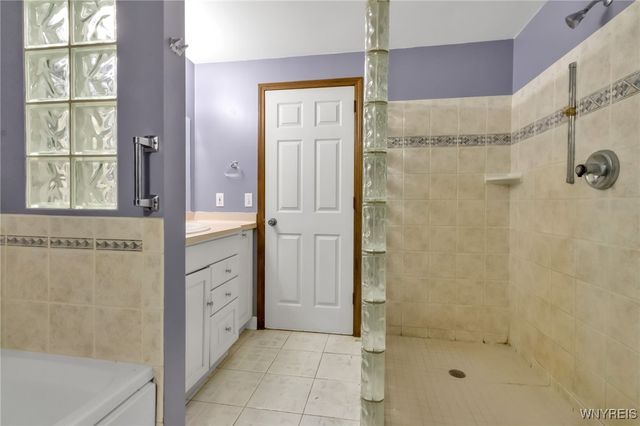 6848 Errick Road, Wheatfield, NY 14120