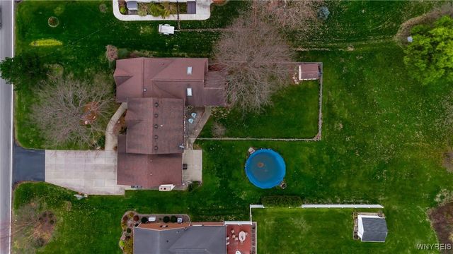 6848 Errick Road, Wheatfield, NY 14120