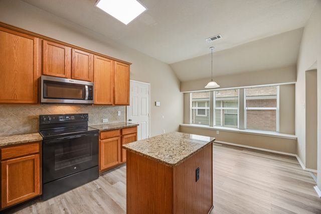 1330 Mercury Lane, Lancaster, TX 75134