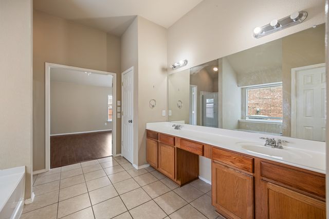1330 Mercury Lane, Lancaster, TX 75134
