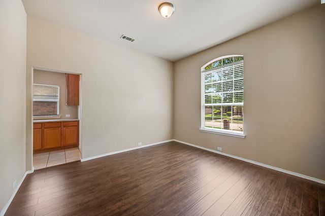 1330 Mercury Lane, Lancaster, TX 75134