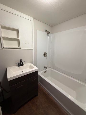 800 N Marion Avenue, Springfield, MO 65802