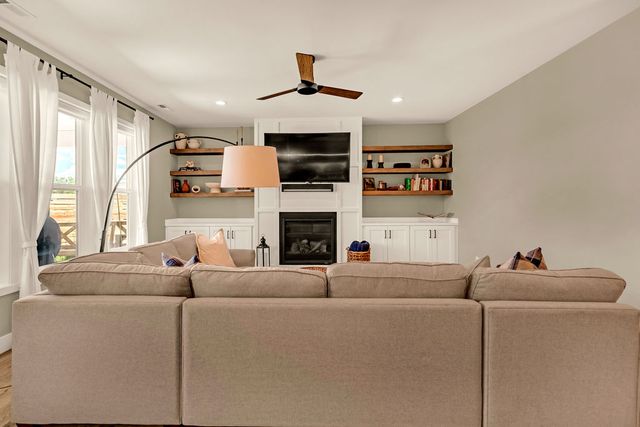 2202 Greenbriar Road, Billings, MT 59105