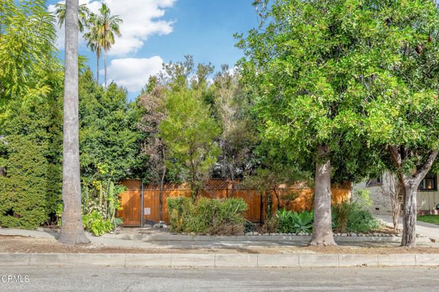 391 E Highland Avenue, Sierra Madre, CA 91024