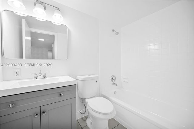 7550 Stirling Rd B306, Davie, FL 33024