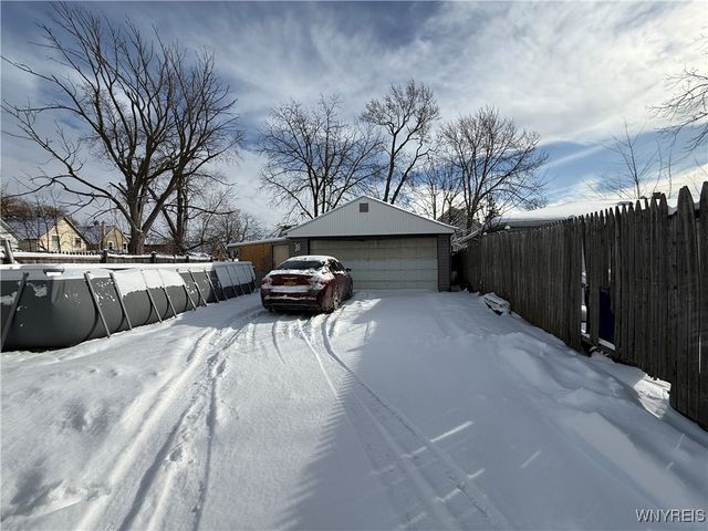 65 Hunt Avenue, Buffalo, NY 14207