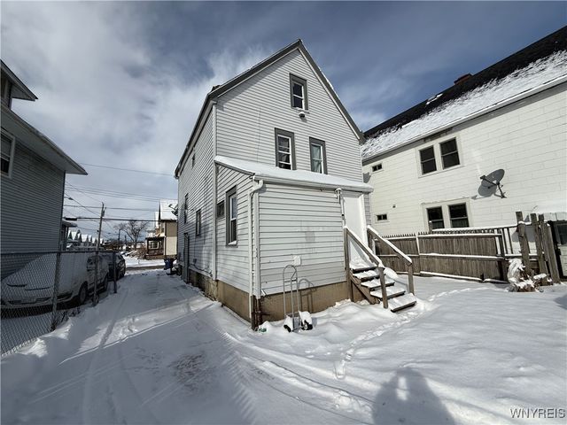 65 Hunt Avenue, Buffalo, NY 14207