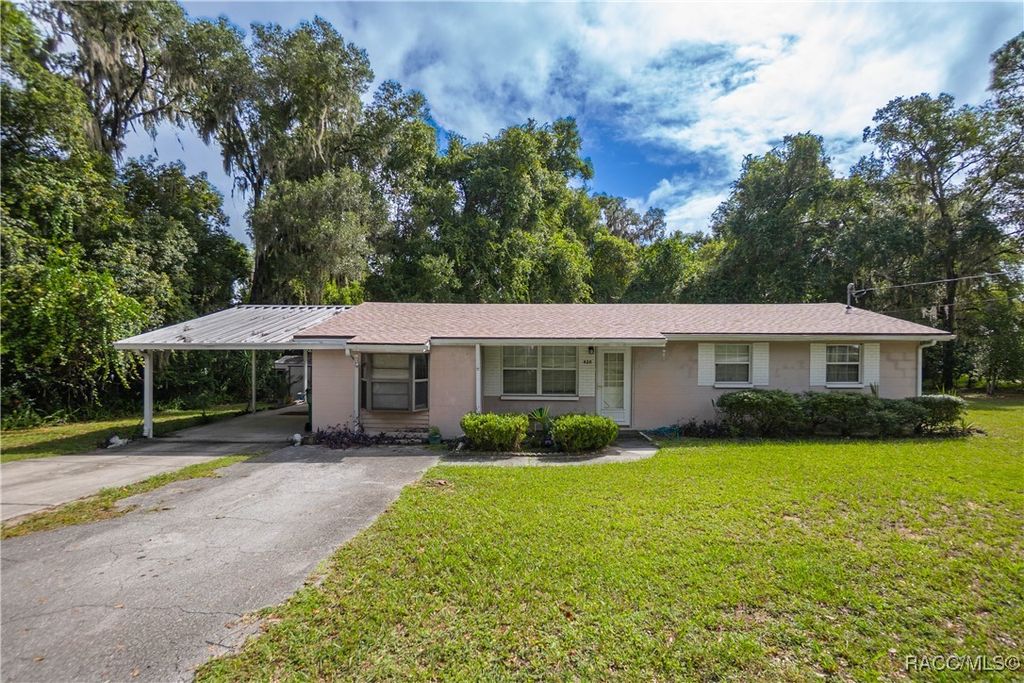 420 Davidson Avenue, Inverness, FL 34450