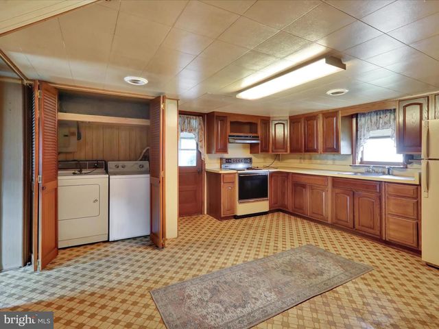 335 MONTGOMERY AVE, Reading, PA 19606