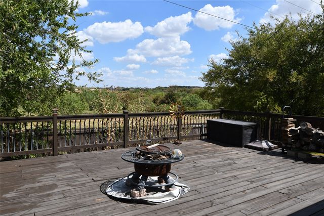 215 Dodge City Trail, Newark, TX 76071