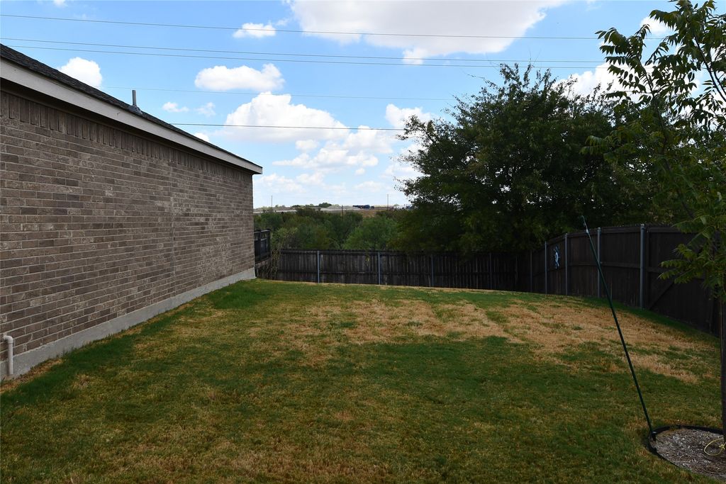 215 Dodge City Trail, Newark, TX 76071 — photo 2