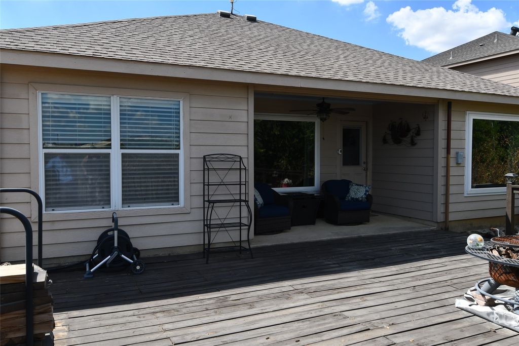 215 Dodge City Trail, Newark, TX 76071 — photo 4