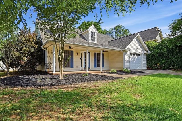 101 Grand Oak Circle, Pendleton, SC 29670
