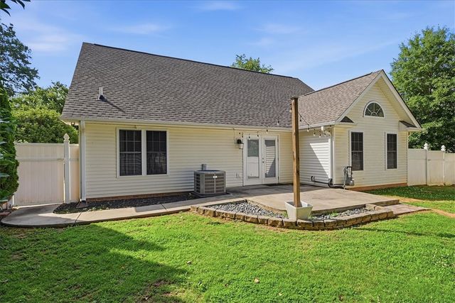 101 Grand Oak Circle, Pendleton, SC 29670