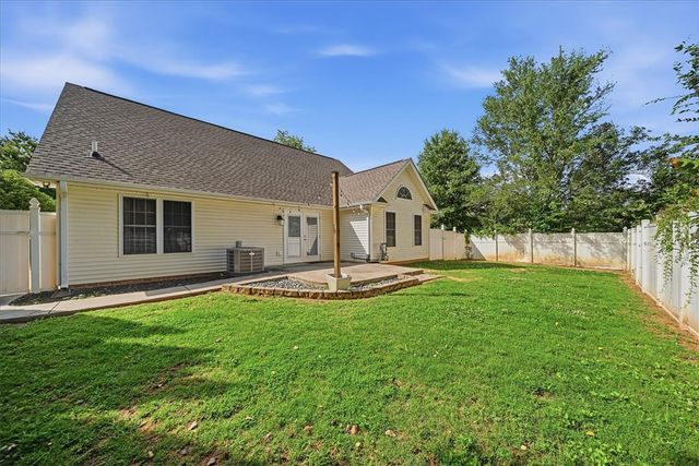 101 Grand Oak Circle, Pendleton, SC 29670