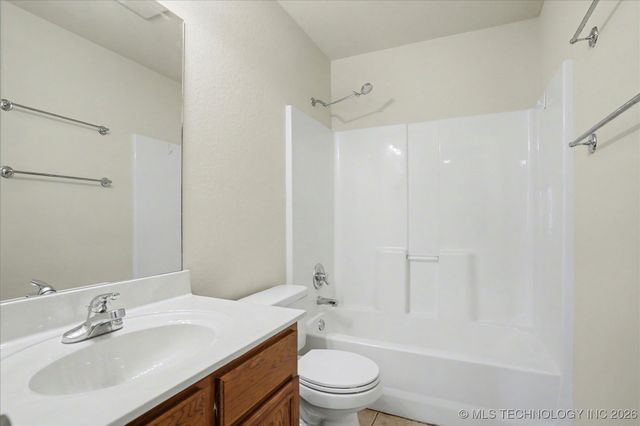 4039 W 105th Street S, Jenks, OK 74037