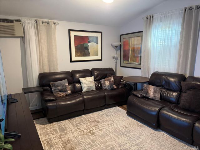 749 E 224th Street, Bronx, NY 10466