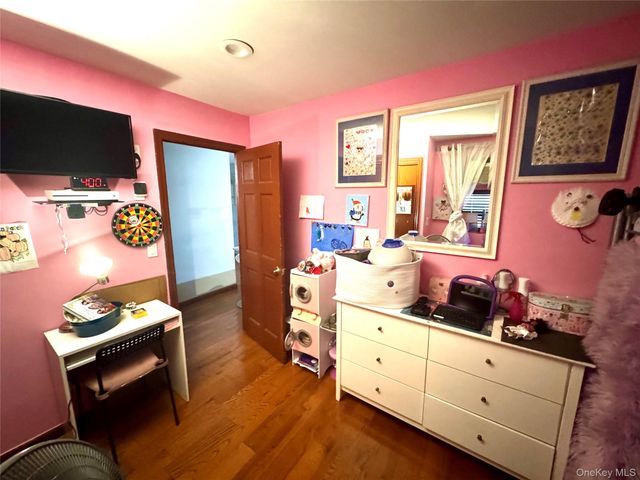 749 E 224th Street, Bronx, NY 10466