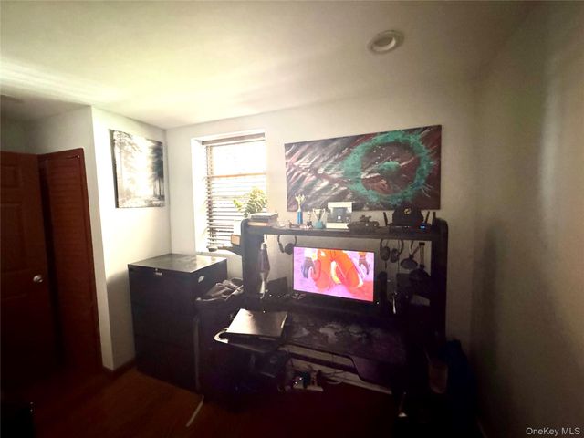 749 E 224th Street, Bronx, NY 10466