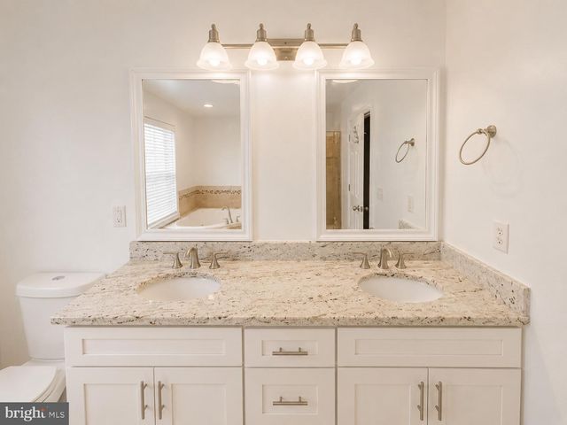 2048 MILLER AVE, Millville, NJ 08332