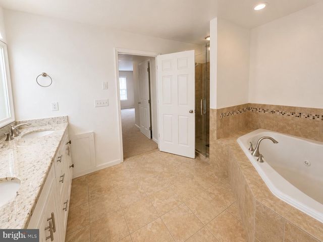 2048 MILLER AVE, Millville, NJ 08332