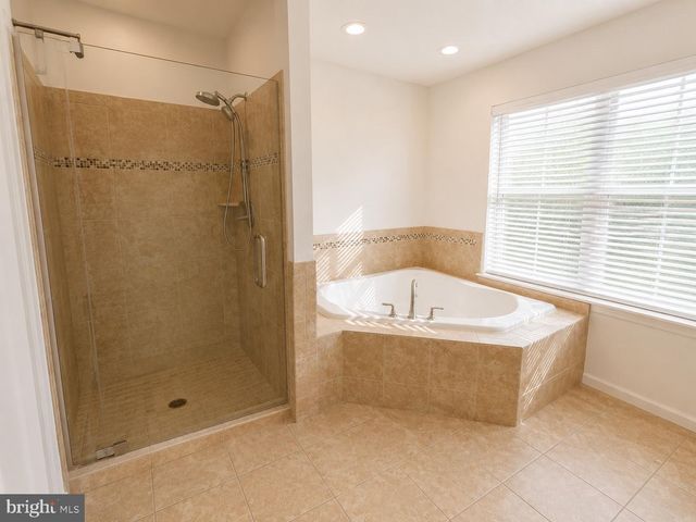 2048 MILLER AVE, Millville, NJ 08332