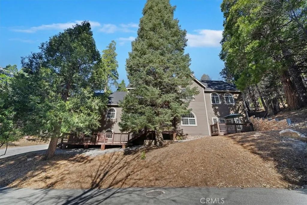 27312 Little Bear, Lake Arrowhead, CA 92317