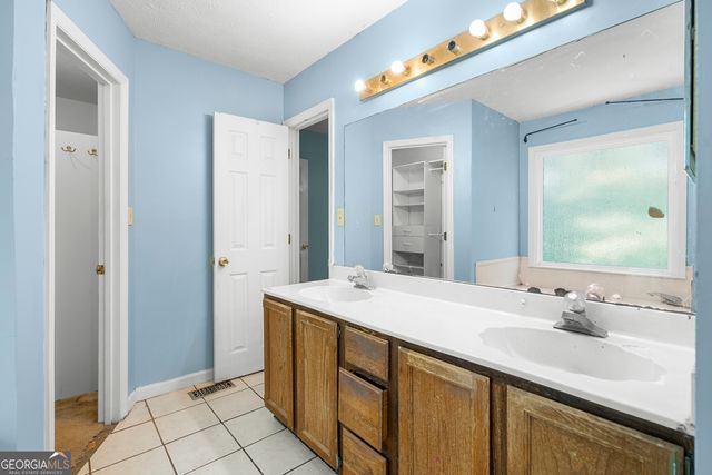 1359 Summit Lane NW, Acworth, GA 30102