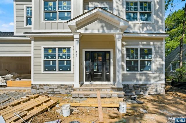 11 Maplewood Drive, Livingston, NJ 07039