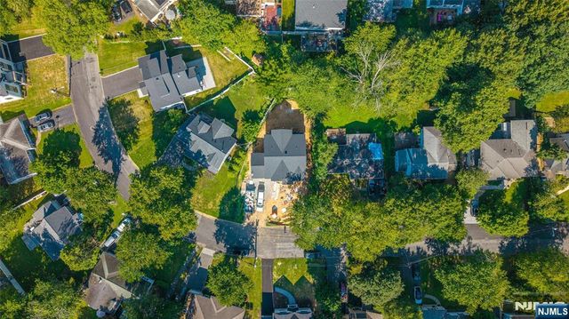 11 Maplewood Drive, Livingston, NJ 07039