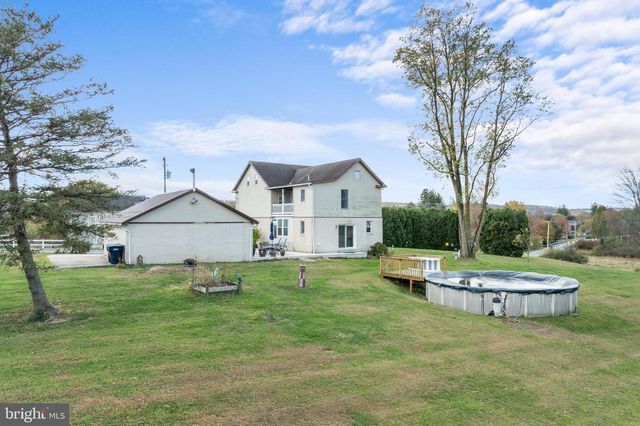 1772 MAHONING DR W, Lehighton, PA 18235