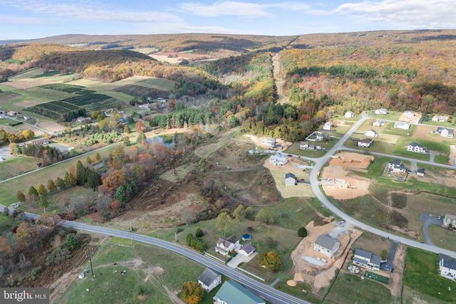 1772 MAHONING DR W, Lehighton, PA 18235