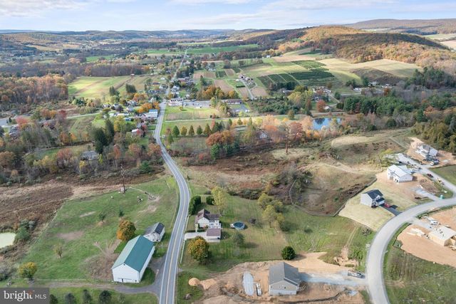 1772 MAHONING DR W, Lehighton, PA 18235