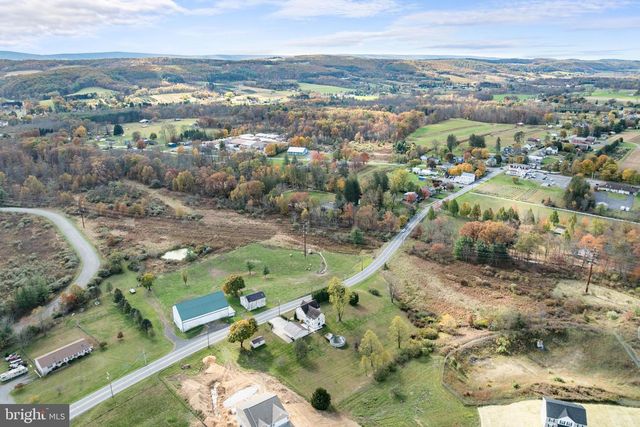 1772 MAHONING DR W, Lehighton, PA 18235