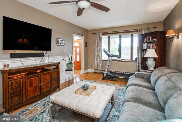 1772 MAHONING DR W, Lehighton, PA 18235