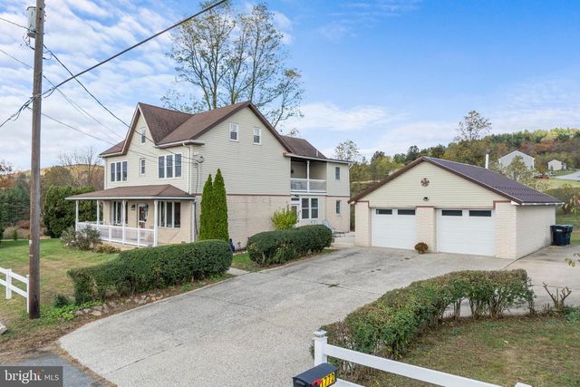 1772 MAHONING DR W, Lehighton, PA 18235