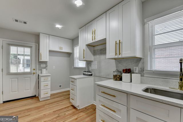 599 Westmeath, Atlanta, GA 30310