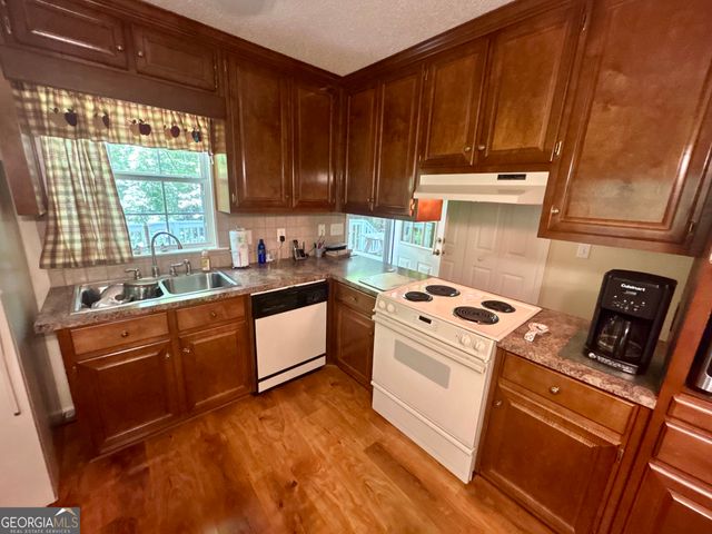 6569 Highway 356, Sautee Nacoochee, GA 30571