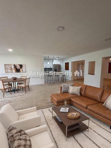 11959 SW 39th Ter, Miami, FL 33175