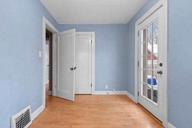 1604 N CLARK STREET, Appleton, WI 54911