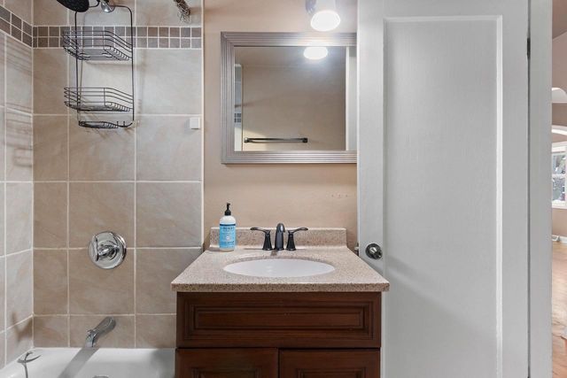 1604 N CLARK STREET, Appleton, WI 54911