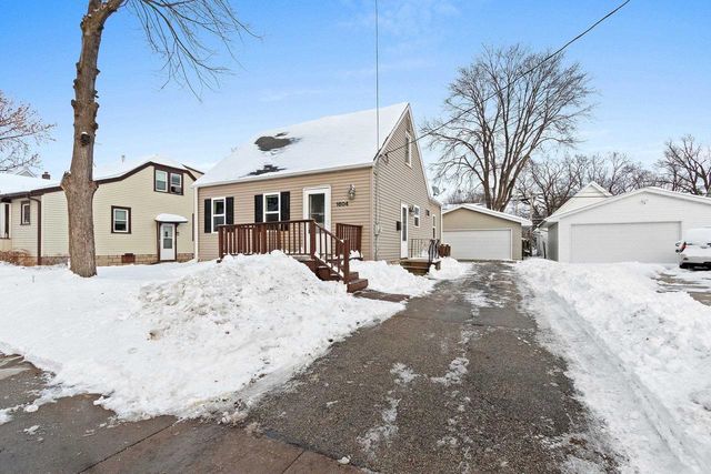 1604 N CLARK STREET, Appleton, WI 54911