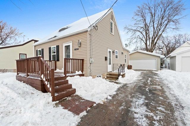 1604 N CLARK STREET, Appleton, WI 54911