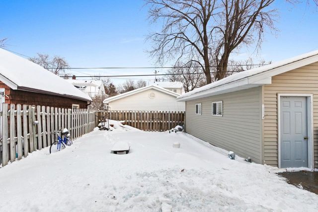 1604 N CLARK STREET, Appleton, WI 54911