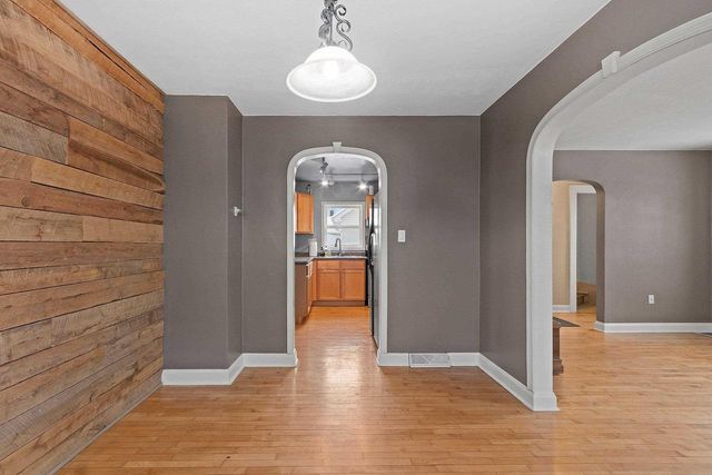 1604 N CLARK STREET, Appleton, WI 54911