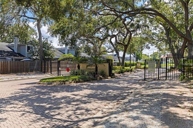 809 HAMMOCK PINE BOULEVARD, Clearwater, FL 33761