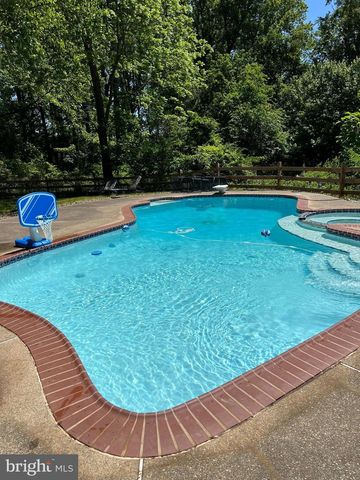 150 POPLAR RD, Newtown Square, PA 19073