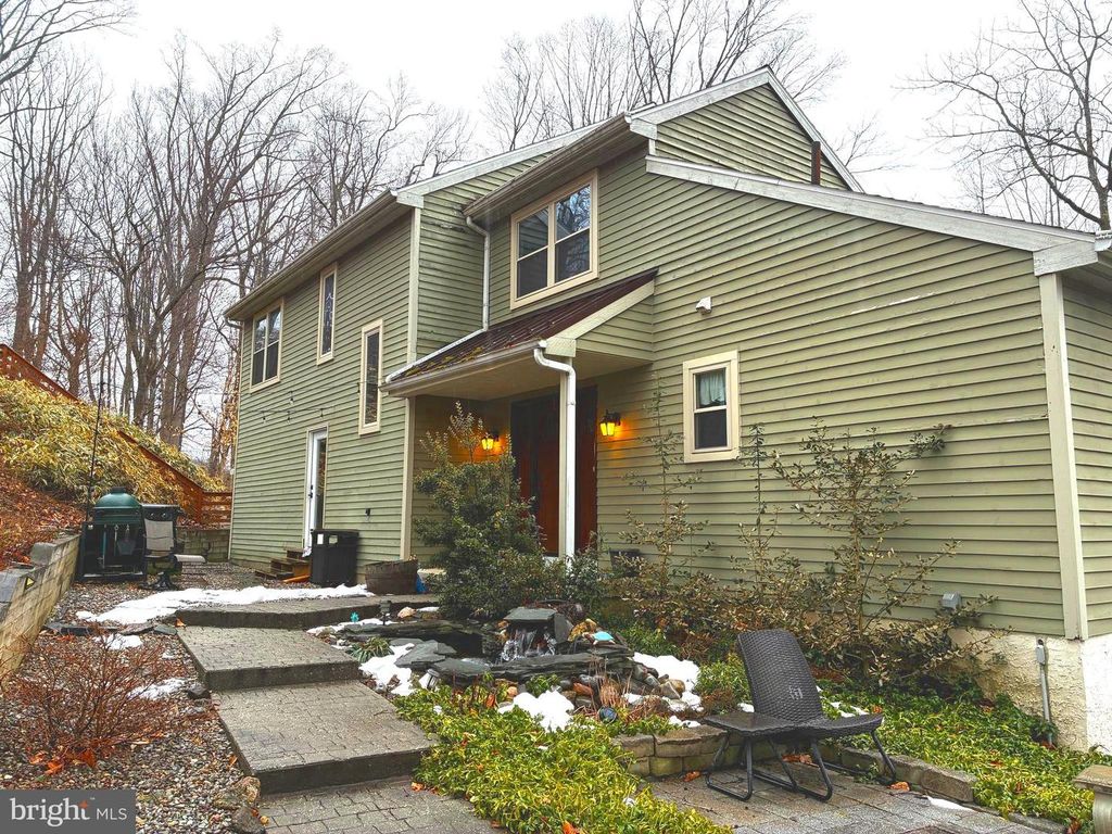 150 POPLAR RD, Newtown Square, PA 19073