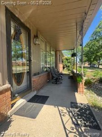 35852 Pinetree Street, Livonia, MI 48150