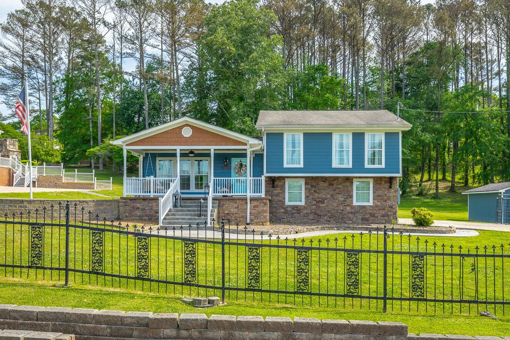 133 County Road 206, Bridgeport, AL 35740